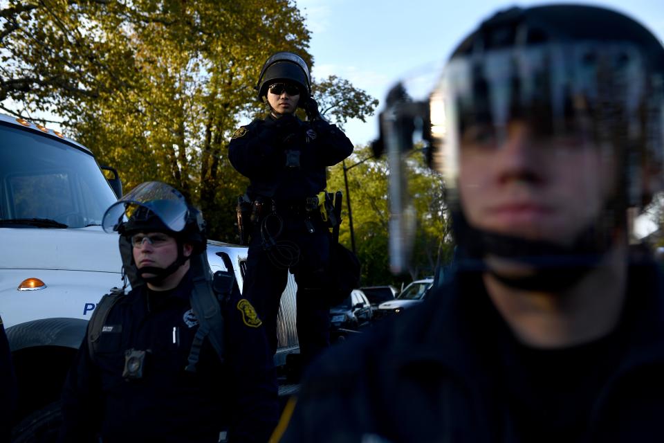 Protesters jeer Trump in Pittsburgh