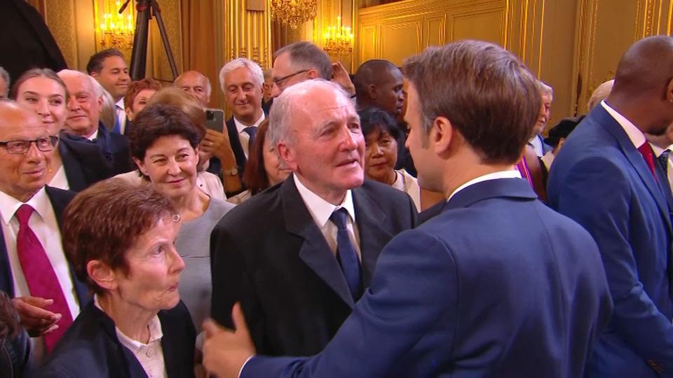 Emmanuel Macron a re&#xe7;u les parents de Samuel Paty lors de son investiture pour un second mandat, le samedi 7 mai 2022 &#xe0; l&#39;&#xc9;lys&#xe9;e - BFMTV
