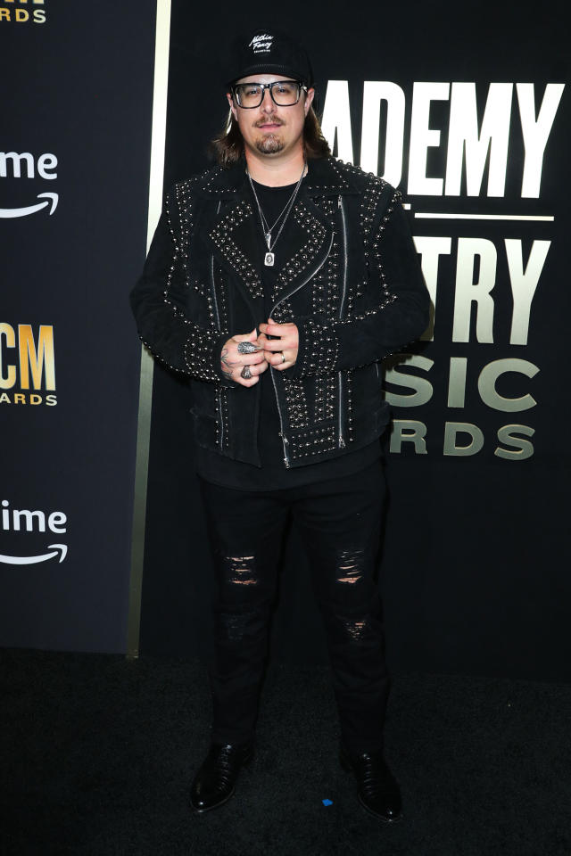 See the Hottest Hunks at the 2023 ACM Awards: Kane Brown, Hardy