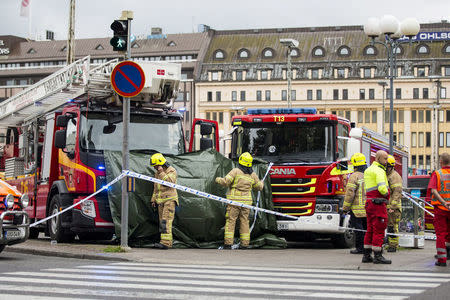 Rescue personnel cordon the place where several people were stabbed, at Turku Market Square, Finland August 18, 2017. LEHTIKUVA/Roni Lehti via REUTERS