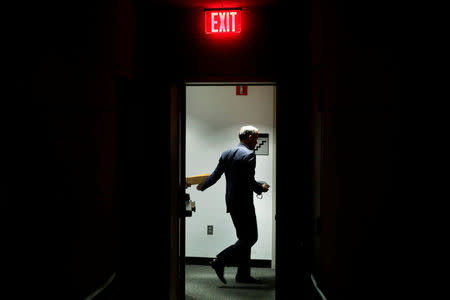 Bank of England Governor Mark Carney leaves after speaking at 2017 Institute of International Finance (IIF) policy summit in Washington, U.S., April 20, 2017. REUTERS/Yuri Gripas