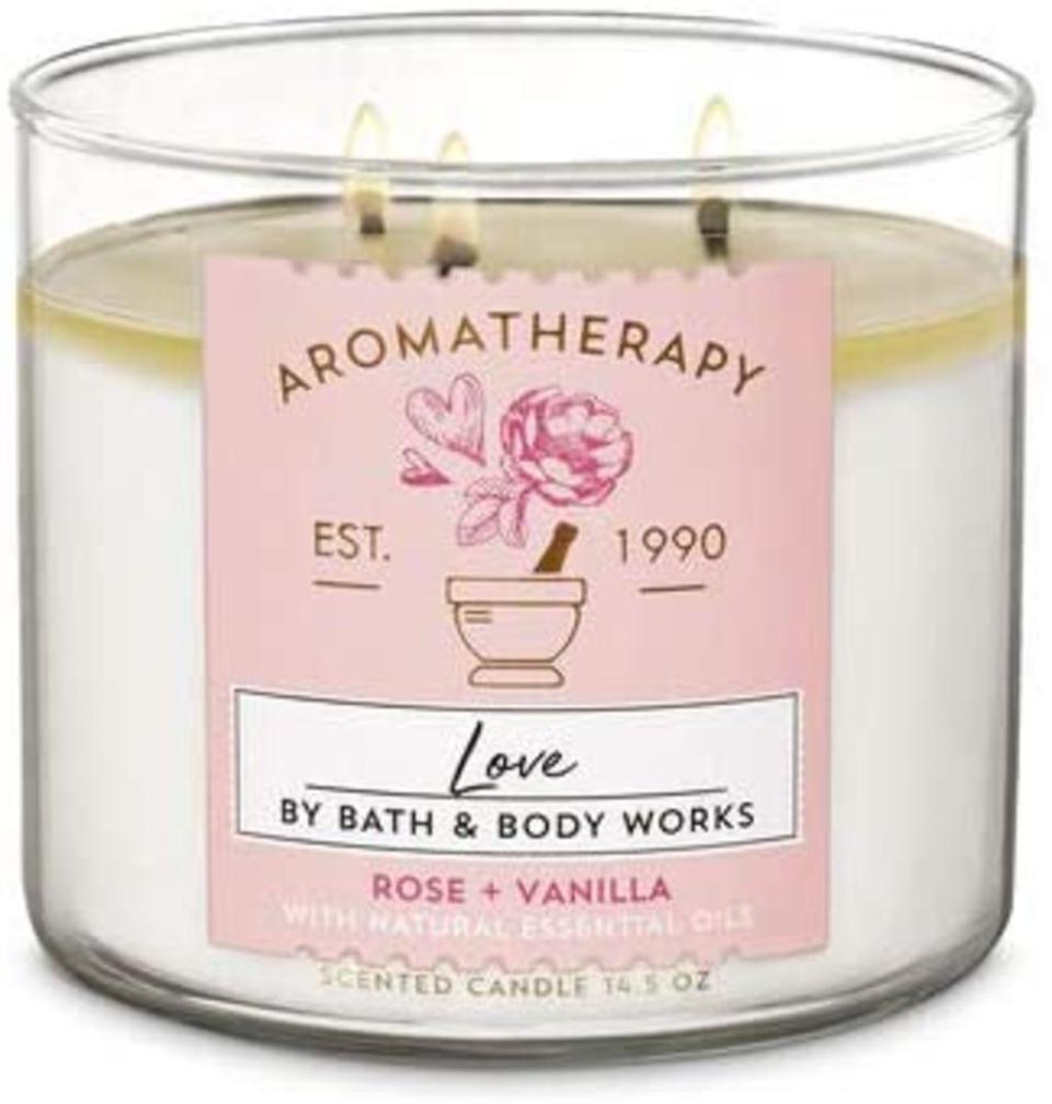 Bath and Body Works, the best candles for Valentine's Day