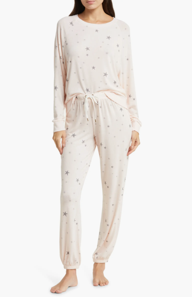 Nordstrom shoppers love the Star Seeker Jersey Pajamas from Honeydew Intimates so much, they're making their Christmas wish a second pair.