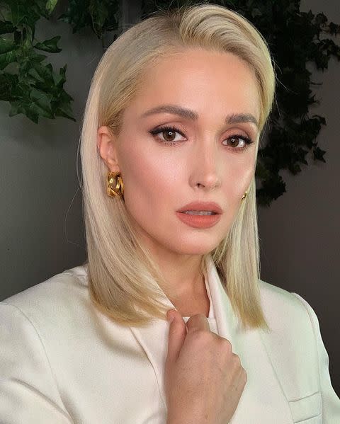 <p>Actress Rose Byrne took the platinum plunge with a brand new bleached blonde bob. Styled by A-list hair maestro, Harry Josh, Byrne's side parted lob and white power suit gave an icy nod to the 80s.</p><p><a href="https://www.instagram.com/p/ByYxsdnJH2Q/" rel="nofollow noopener" target="_blank" data-ylk="slk:See the original post on Instagram;elm:context_link;itc:0;sec:content-canvas" class="link ">See the original post on Instagram</a></p>