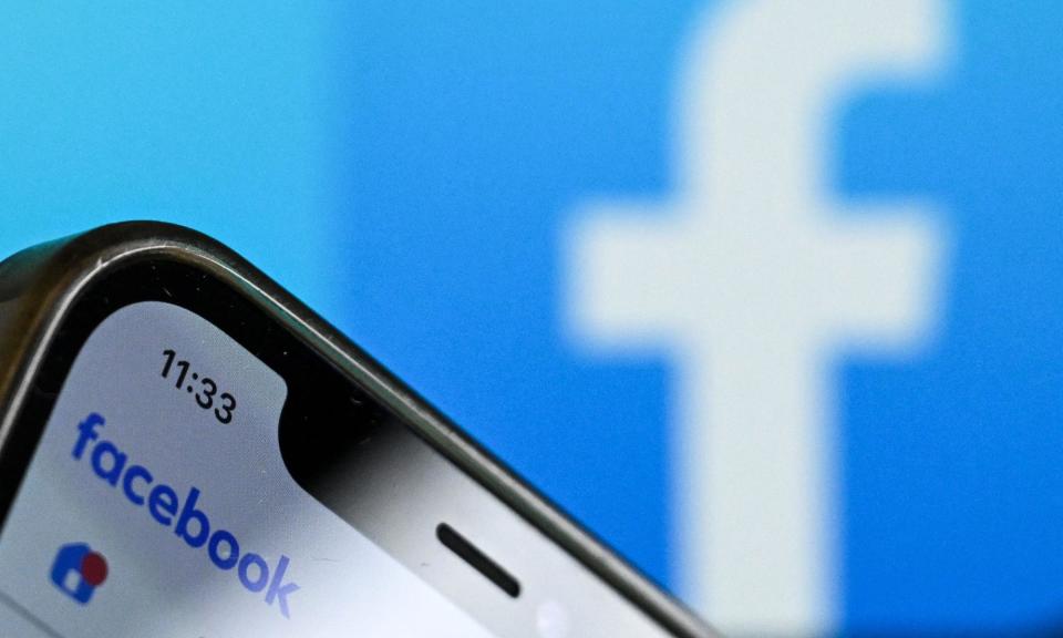 <span>The Albanese government will imminently announce a decision on whether to require Meta, the company that owns Facebook and Instagram, to pay for news.</span><span>Photograph: Kirill Kudryavtsev/AFP/Getty Images</span>