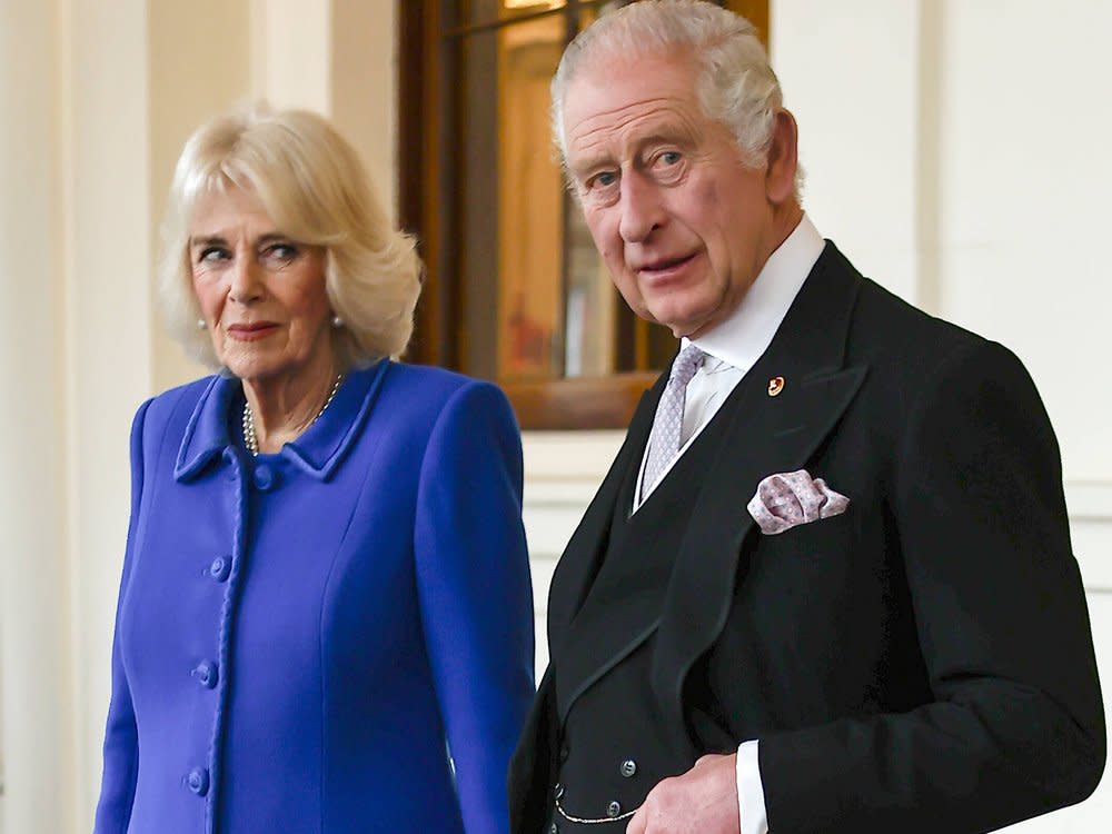 König Charles wird zum Auftakt des Osterfests am Gründonnerstag von Ehefrau Königin Camilla vertreten. (Bild: imago/Cover-Images)