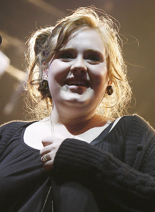 Adele à son arrivée aux Brit Awards, le 20 février 2008. (Photo by Dave M. Benett/Getty Images)