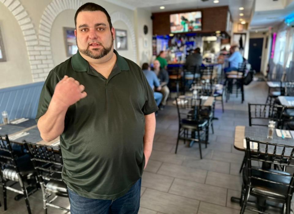 “We’re caught in the middle and nobody’s helping us,” said Steve Costa, whose restaurant, Rosa's Tavern, is halfway between the Washington and Henderson bridges.