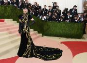 <p>La robe Prada de Katy était à la fois glamour et gothique lors du Met Gala Manus x Machina. [<i>Photo : Getty</i>]</p>