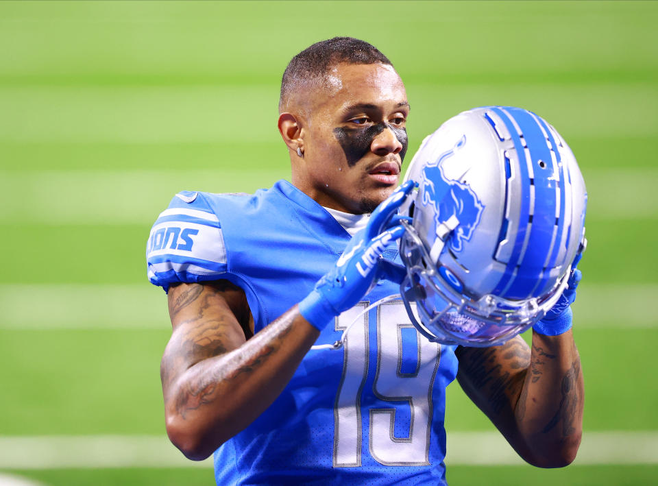 DETROIT, MI - OCTOBER 04: Kenny Golladay #19 of the Detroit Lions during warm ups before a game against the New Orleans Saints at Ford Field on October 4, 2020 in Detroit, Michigan. (Photo by Rey Del Rio/Getty Images)