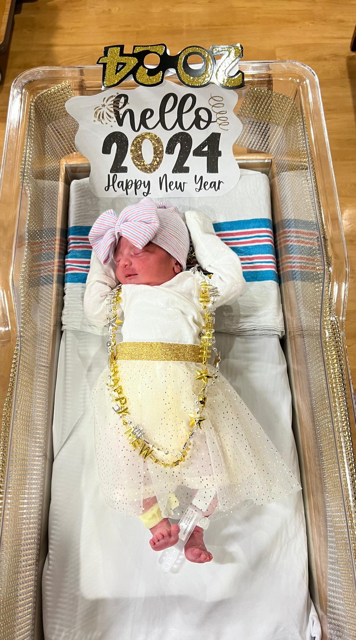 Parents Jessica Johanna Cardona-Giraldo and Esteban Josue Aguirre Monterrosa of Dunellen welcomed their New Year's Baby - daughter Belen Aguirre Cardona - at 12:01 a.m. at Saint Peter's University Hospital in New Brunswick.