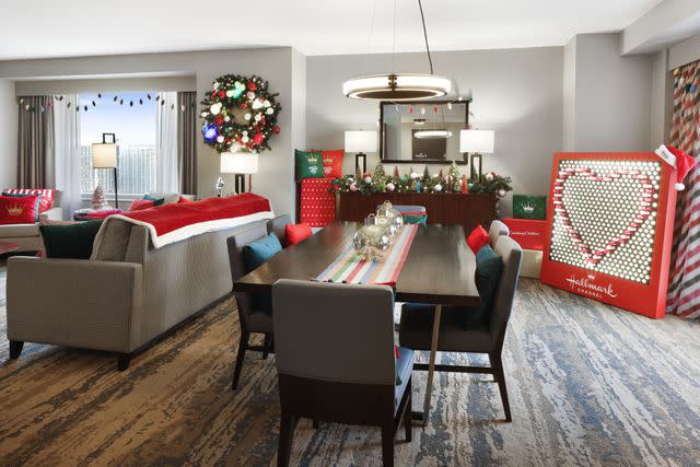 <p>Hilton</p> â€œHaul Out the Hollyâ€ suite at Hilton Americas-Houston