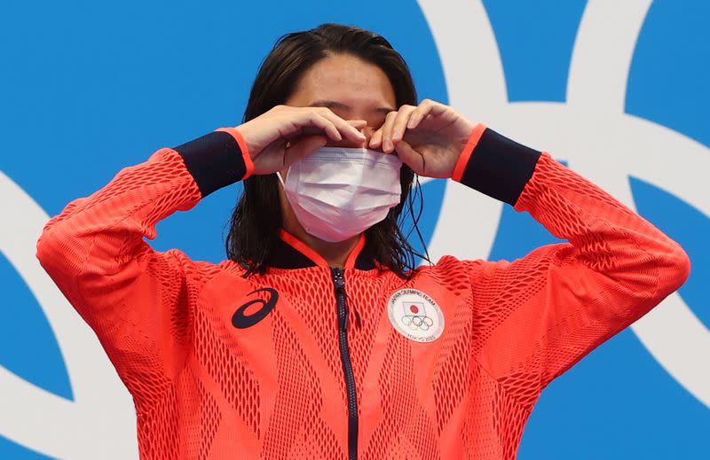 Swimming - Women's 400m Individual Medley - Medal Ceremony