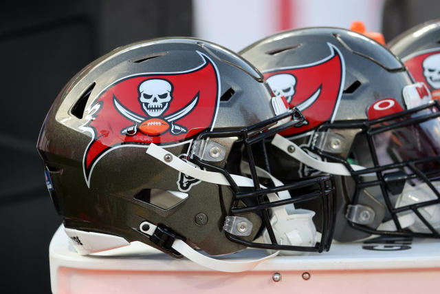 tampa bay buccaneers roster 2022