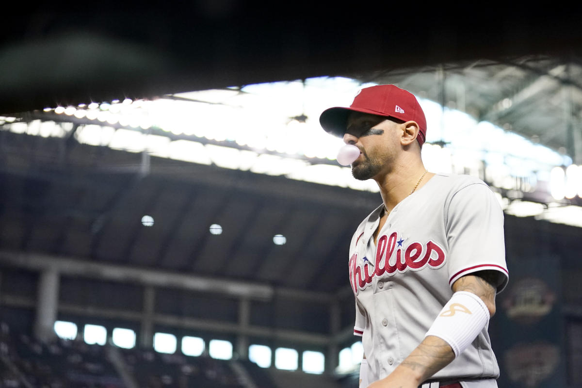 Phillies' bullpen fails late again in 6-5 loss to Diamondbacks, tying the  NLCS at 2-all