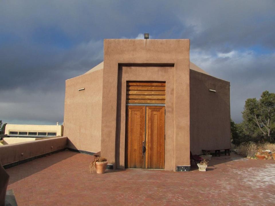 Photo: “<a href="https://commons.wikimedia.org/w/index.php?curid=18278016" rel="nofollow noopener" target="_blank" data-ylk="slk:File: Wheelwright Museum of the American Indian, Santa Fe NM.jpg;elm:context_link;itc:0;sec:content-canvas" class="link ">File: Wheelwright Museum of the American Indian, Santa Fe NM.jpg</a>” by <a href="https://commons.wikimedia.org/wiki/User:Faolin42" rel="nofollow noopener" target="_blank" data-ylk="slk:John Phelan;elm:context_link;itc:0;sec:content-canvas" class="link ">John Phelan</a> is licensed under <a href="https://creativecommons.org/licenses/by/3.0/?ref=openverse" rel="nofollow noopener" target="_blank" data-ylk="slk:CC BY 3.0;elm:context_link;itc:0;sec:content-canvas" class="link ">CC BY 3.0</a>.