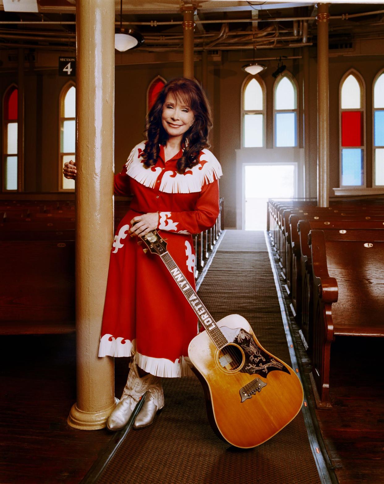 LORETTA LYNN'S FAMILY STATEMENT AND OBITUARY