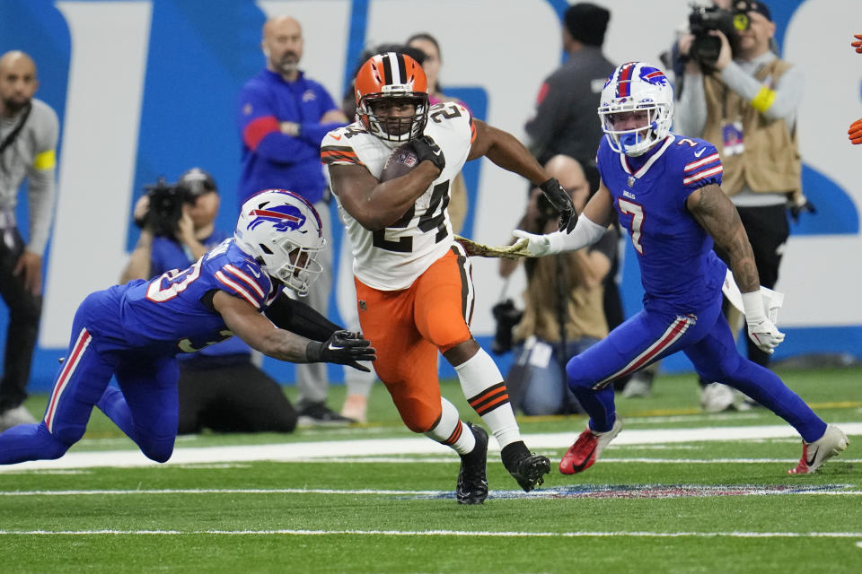 FILE - Cleveland Browns running back Nick Chubb (24) rushes during the first half of an NFL football game against the Buffalo Bills, Sunday, Nov. 20, 2022, in Detroit. Chubb was the NFL's best big-play runner last season with a league-leading 13 carries that went for at least 20 yards.(AP Photo/Paul Sancya, File)