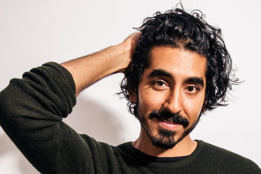 Dev Patel visita CDMX y se toma fotos con fans