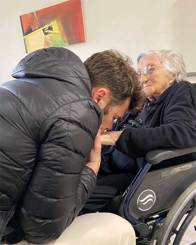 Fonsi Nieto se despide de su abuela