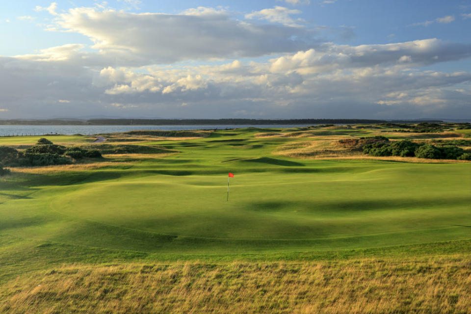 The par-4 12th at St Andrews