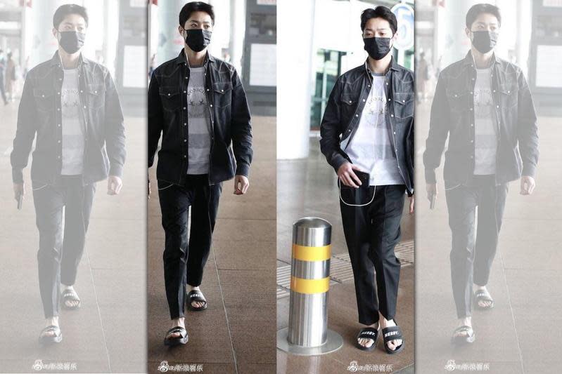 冠霖今（25日）現身北京機場，腳上的黑拖，被指是為了避開「新疆棉」事件品牌而換。（翻攝自新浪音樂）