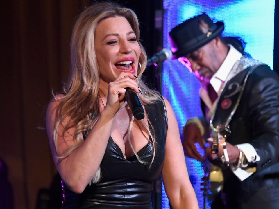 <p>Taylor Dayne defends Mar-a-Lago New Year’s Eve performance</p> (Getty Images for Global Green)