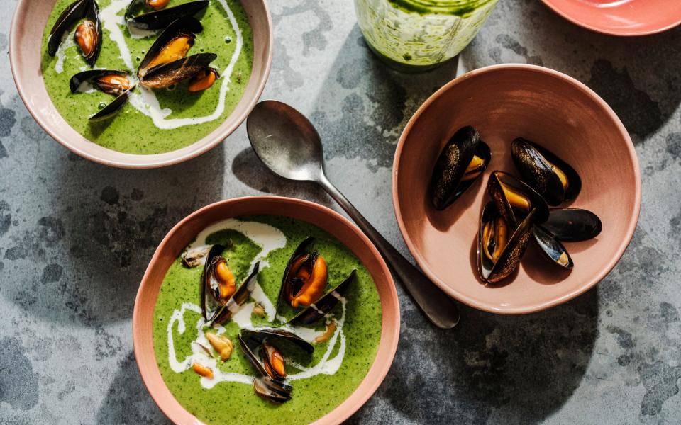 Mussel, potato and parsley soup - Liz & Max Haarala Hamilton