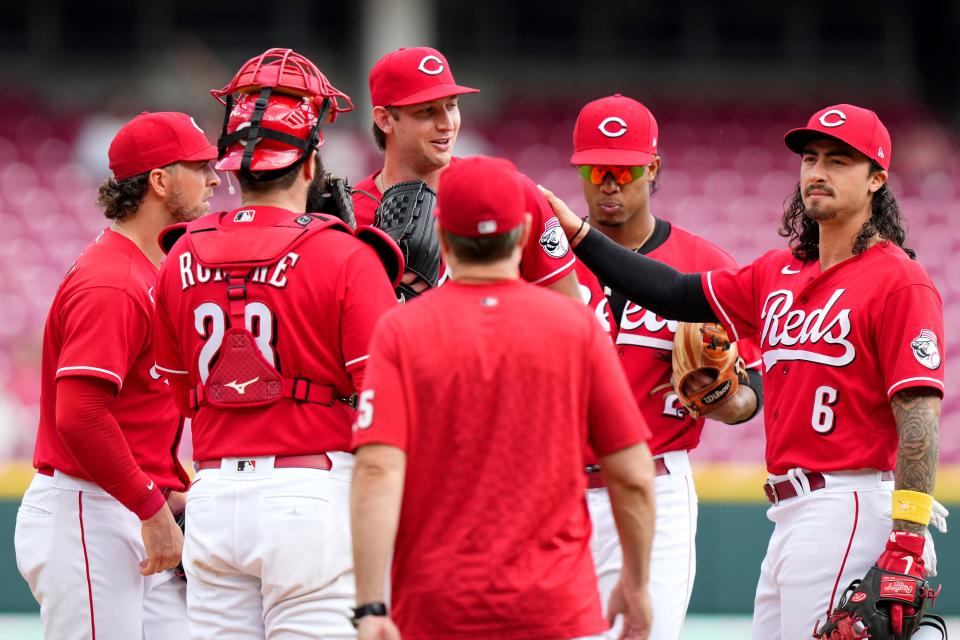 Reds starter Nick Lodolo is pulled out of the game by Reds manager David Bell during a game on Sept. 14, 2022.