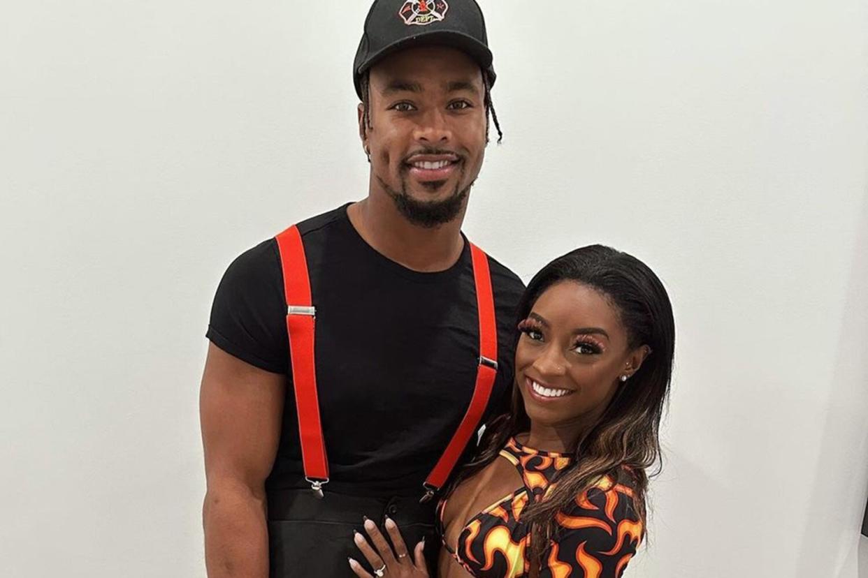 https://www.instagram.com/p/CkXGjB3NYH2/ Simone Biles shares couples costume with Jonathan Owens on Instagram Credit: Simone Biles Instagram