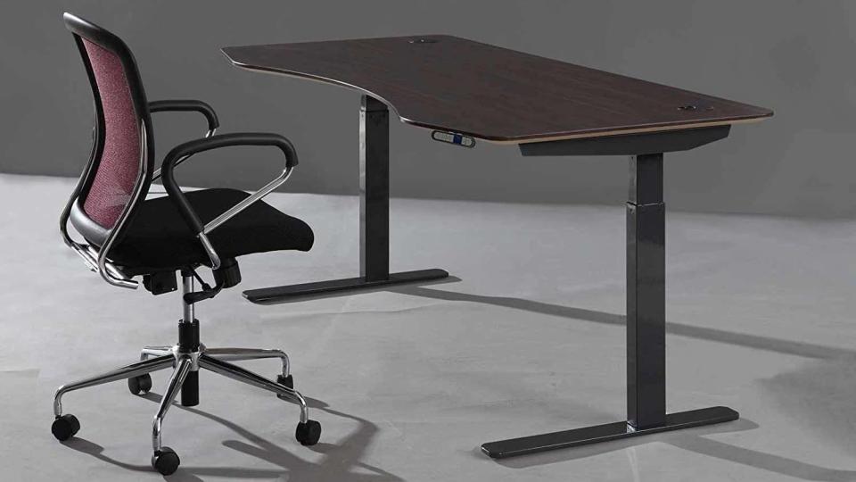 Best standing desks: ApexDesk Elite Series 60-inch