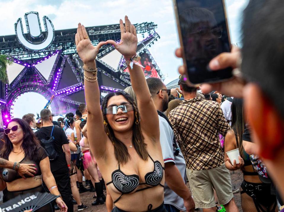 Andrea Soraya, 27, strikes a pose during Day 2 of Ultra 2024 at Bayfront Park in Downtown Miami on Saturday, March 23, 2024. D.A. Varela/dvarela@miamiherald.com