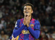 <p>Philippe Coutinho war im Sommer 2019 der Rekordtransfer des FC Barcelona. Der Mittelfeldspieler, der zwischenzeitlich auch an den FC Bayern ausgeliehen war, wechselte für 135 Millionen Euro vom englischen Spitzenklub FC Liverpool zu den Katalanen. Mittlerweile kickt Coutinho gar nicht mehr für die Spanier, sondern in der englischen Premier League für Aston Villa, dennoch schuldet Barcelona Liverpool noch 14 Millionen. Kleiner Lichtblick, Barca bekommt von Aston Villa noch zehn Millionen. (Bild: Getty Images)</p> 