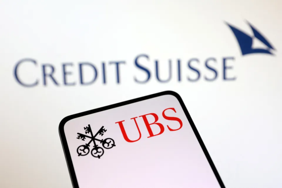 UBS said it would take a $900m (£710m) provision in the second quarter linked to the offer.