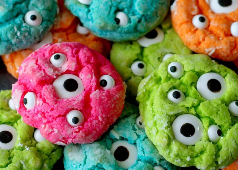 <p>Lil' Luna</p><p><strong>Get the recipe: <a href="https://lilluna.com/gooey-monster-cookies/" rel="nofollow noopener" target="_blank" data-ylk="slk:Gooey Monster Cookies;elm:context_link;itc:0;sec:content-canvas" class="link ">Gooey Monster Cookies</a></strong></p>