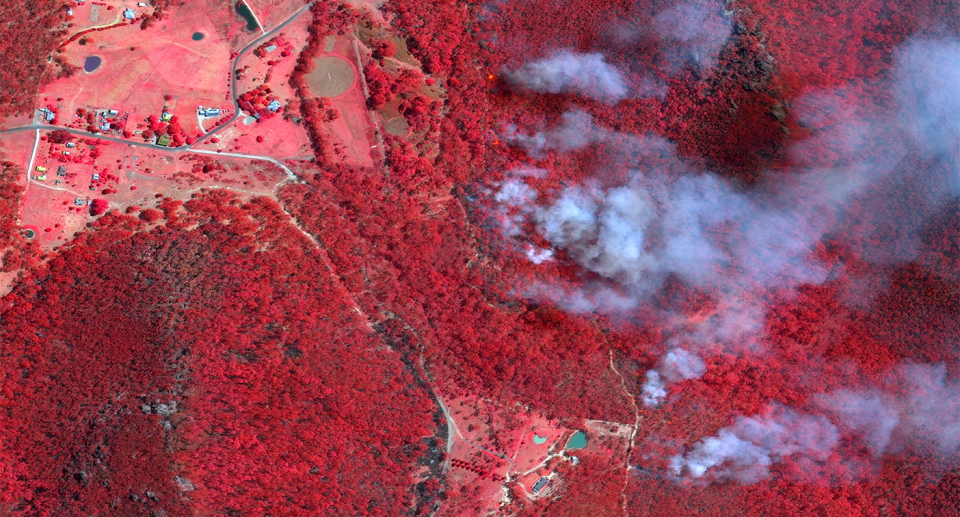 A satellite image of fires near the Blues Mountains in 2013. Scientists have studied what homes were most at risk. Source: Getty