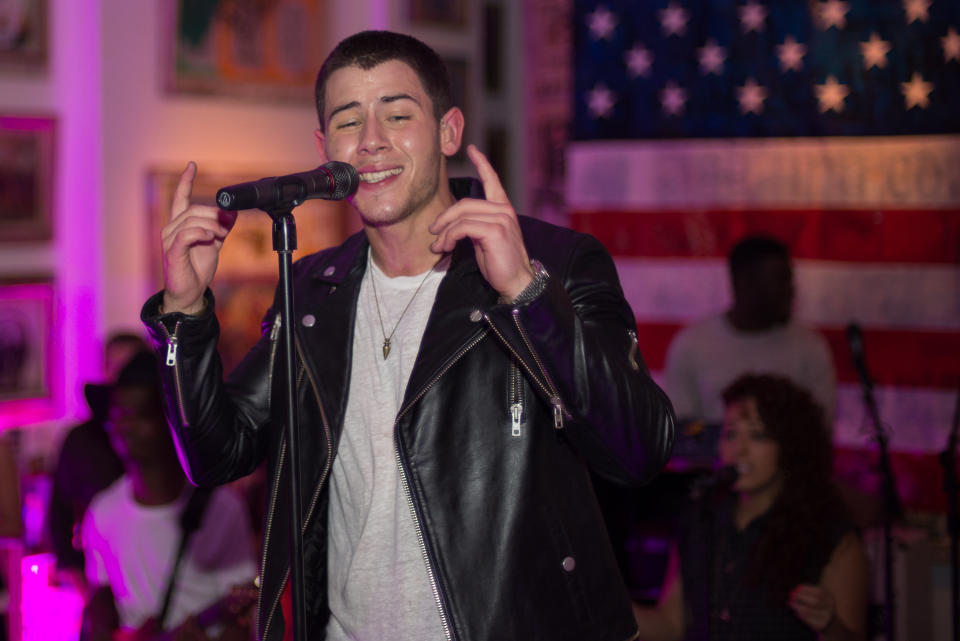 NEW YORK, NY - SEPTEMBER 11:  Nick Jonas performs a live pop up performance at Peter Tunney Gallery on September 11, 2014 in New York City.  (Photo by Mike Pont/Getty Images)