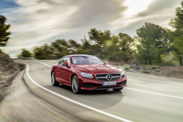 Mercedes-Benz E-Klasse CoupÃ©; 2016; Exterieur: designo hyazinthrot metallic, AVANTGARDE // Mercedes-Benz E-Class CoupÃ©; 2016; exterior: designo hyacinth red metallic, AVANTGARDE