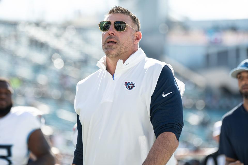 Tennessee Titans head coach Mike Vrabel walking in before the game against the Jacksonville Jaguars at EverBank Stadium on Nov. 19, 2023 in Jacksonville, Florida.