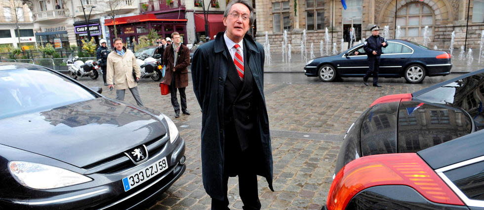 Jean Michel Goudard. France's President Nicolas Sarkozy  arrives before a working meeting focused on employment issues,  in Valenciennes, North of FRANCE-25/11/2008., Jean Michel Goudard. France's President Nicolas Sarkozy arrives before a working meeting focused on employment issues, in Valenciennes, North of FRANCE-25/11/2008.