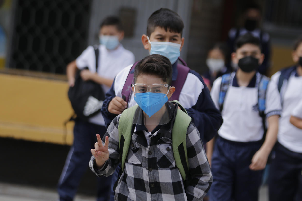 Cabello corto, un requisito casi unánime en las escuelas mexicanas. (Antonio Ojeda/Agencia Press South/Getty Images)