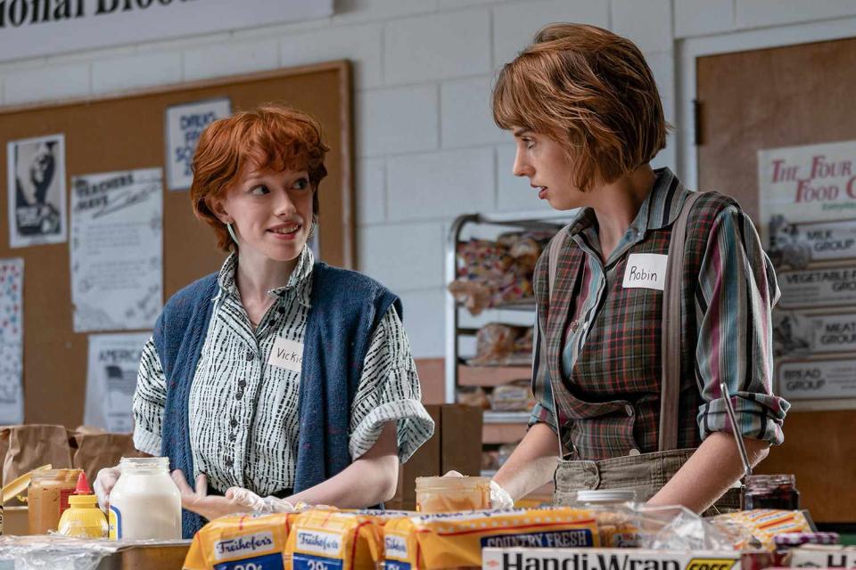 <p>Tina Rowden/Netflix</p> Amybeth McNulty and Maya Hawke in <em>Stranger Things</em> season 4 (2022)