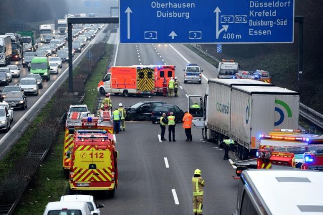 Die Zahl der bei Verkehrsunfällen Verletzten ist im März im Vergleich zum Vorjahresmonat um fünf Prozent auf 25.400 Menschen zurückgegangen. Dies waren 1300 Verletzte weniger, wie das Statistische Bundesamt in Wiesbaden mitteilte.