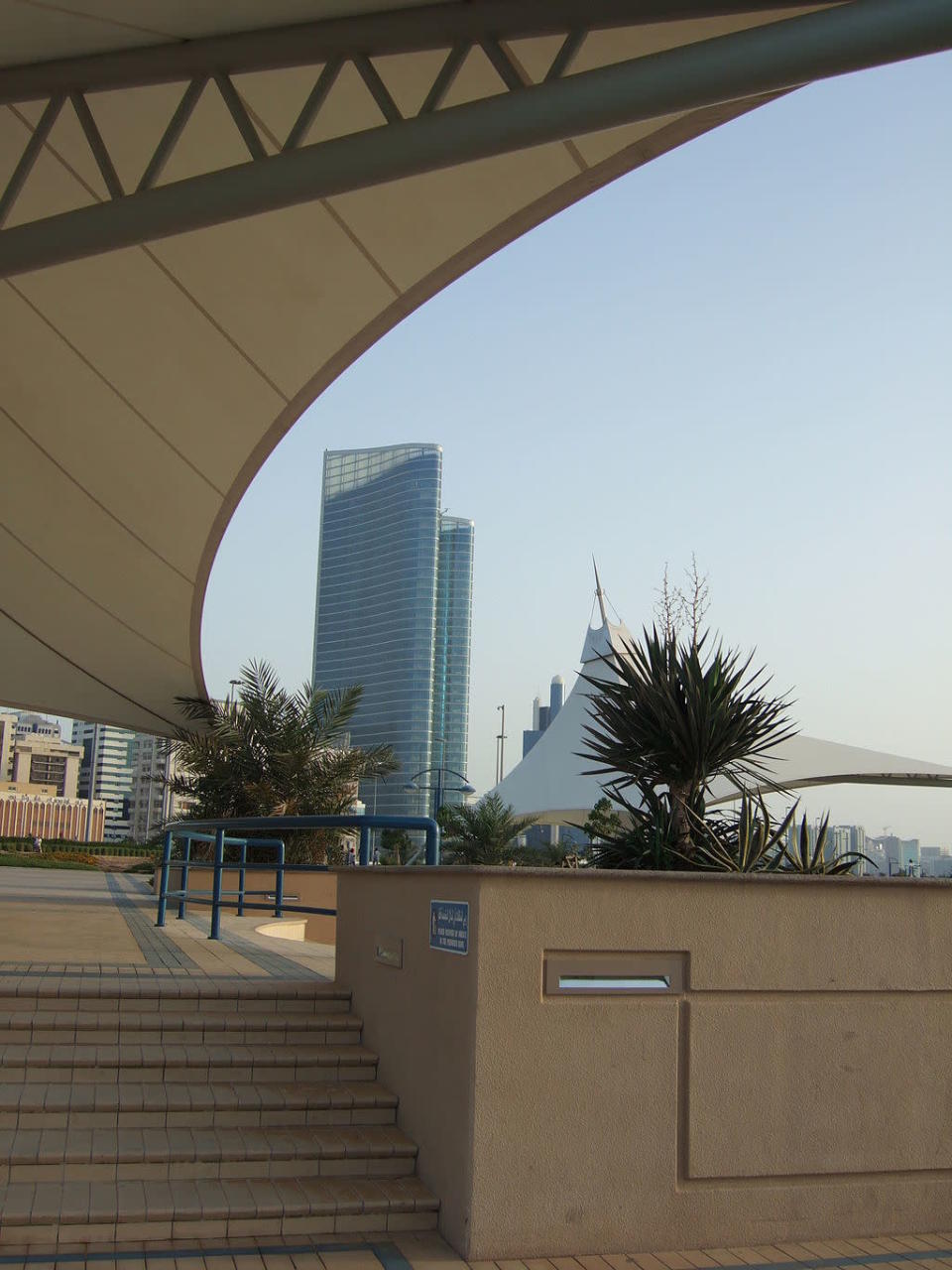 <h2>1. UAE – Abu Dhabi</h2> <p>Fund Name: Abu Dhabi Investment Authority</p> <p>Assets size: $627bn</p> <p>Inception: 1976</p> <p><br>[Photo by y en:User:Mofsound (Wikipedia English) [Public domain], via Wikimedia Commons]</p>