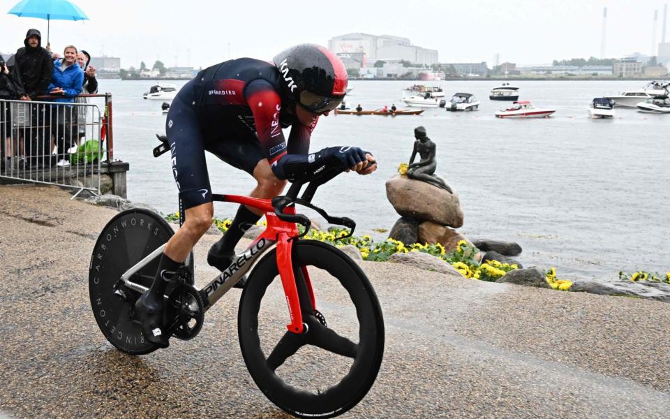 Welshman completely forgot to take off his gillet before descending the start ramp - AFP