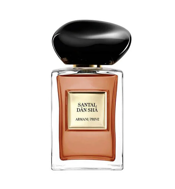 Giorgio Armani 東方紅木的青檸開初使得香氣更加年輕。（圖片來源：Giorgio Armani ）