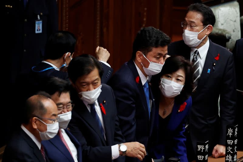 Japanese Prime Minister Kishida dissolves lower house parliament