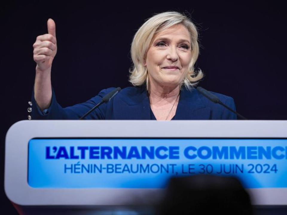 法國極右派在早期出口民調中大幅領先，領導民族聯盟的瑪琳．雷朋宣稱，馬克宏陣營幾乎被消滅。