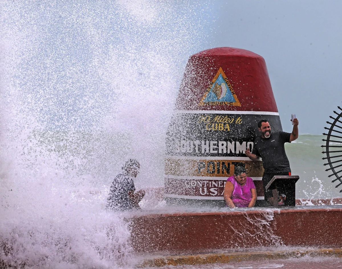 Bartender's tip leads to arrest in Key West buoy burning