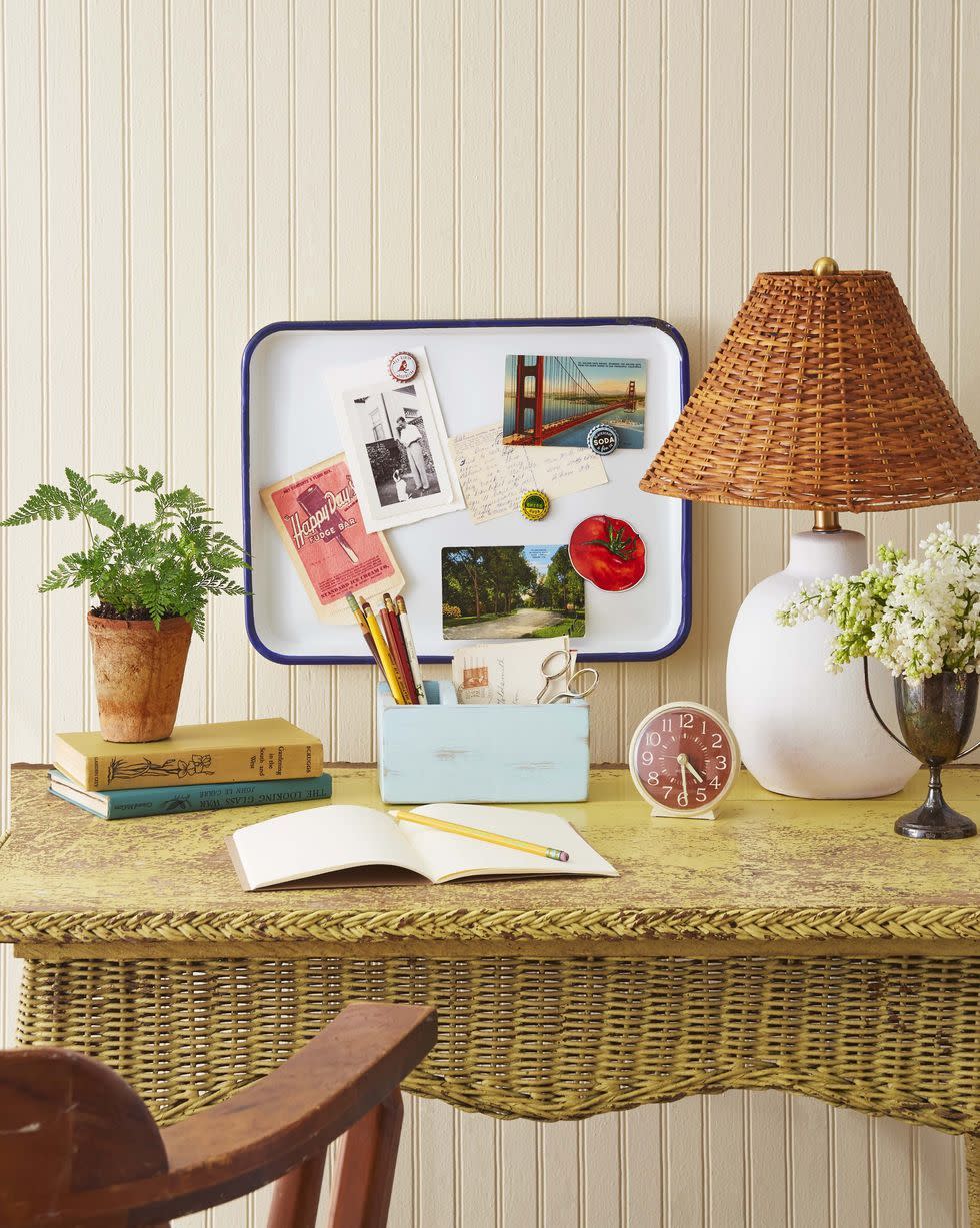 enamelware tray repurposed into a memory board with magnets for a diy christmas gift